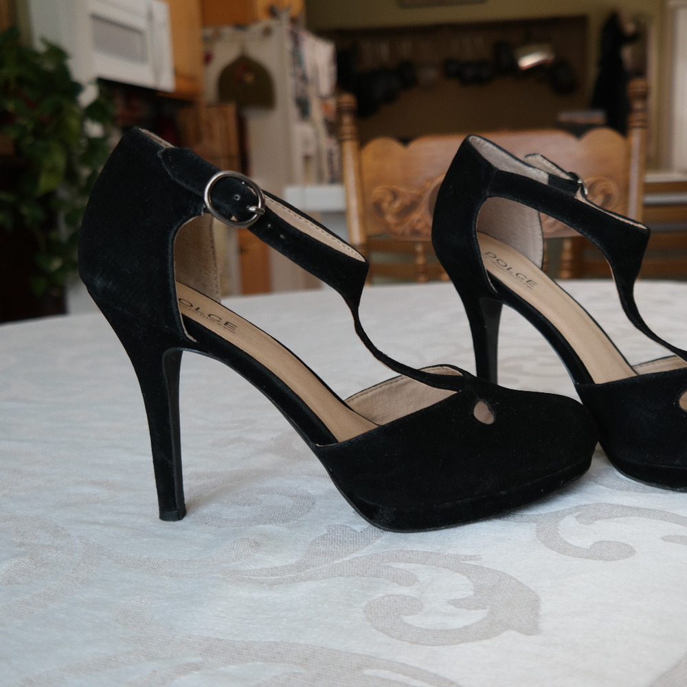 Dolce by Mojo Moxy Velvet Heels